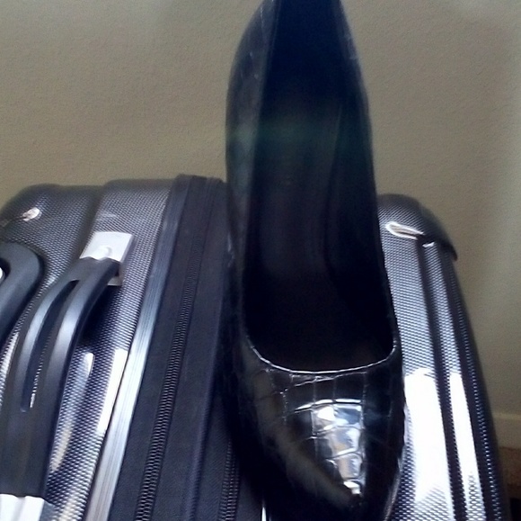 Gianni Bini black heels like new worn one time - Picture 2 of 3